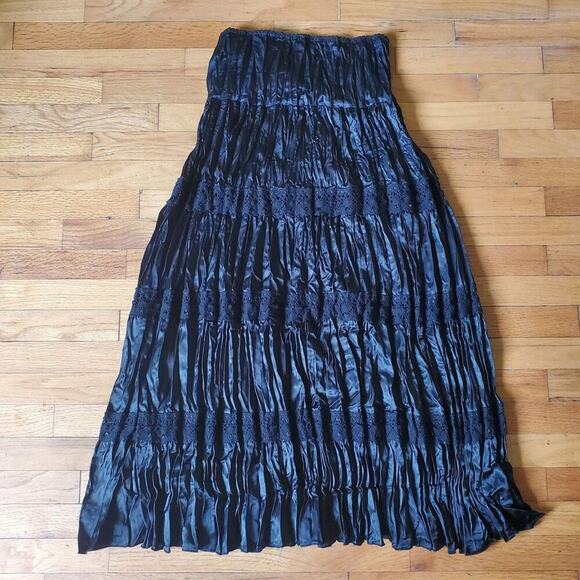 Rampage Vintage Crinkled Satin Tiered‎ Midi Skirt Crochet Lace Dark Fairy Witchy - Picture 2 of 6